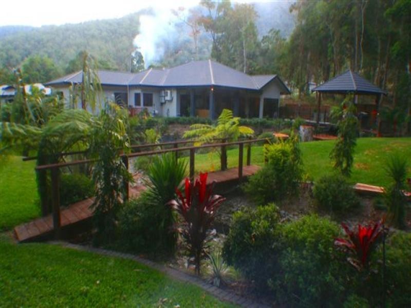 10 Thrush Tce, Clifton Beach QLD 4879