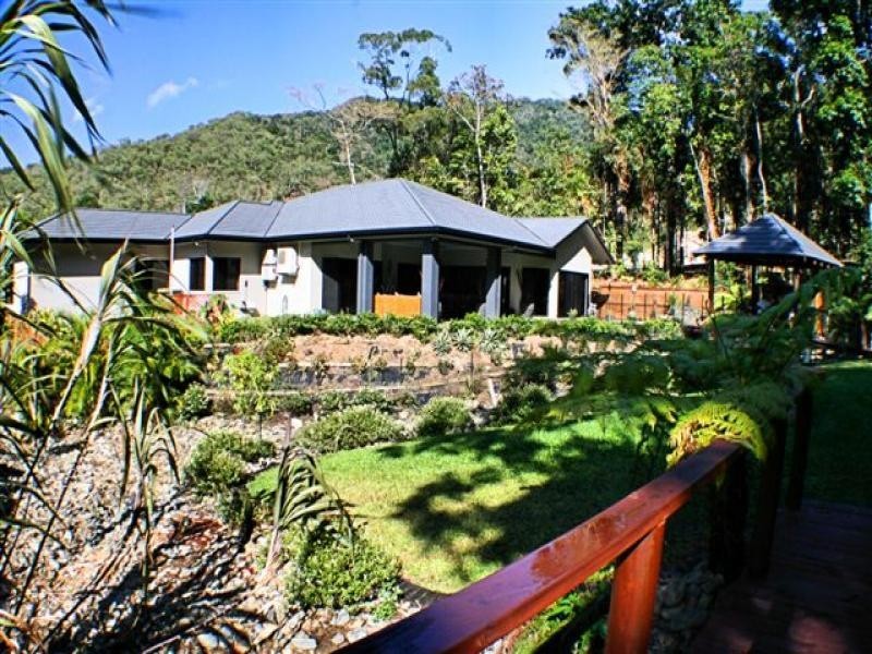 10 Thrush Tce, Clifton Beach QLD 4879