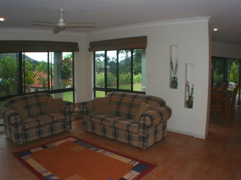 8-10 Brockhurst Close, Redlynch QLD 4870