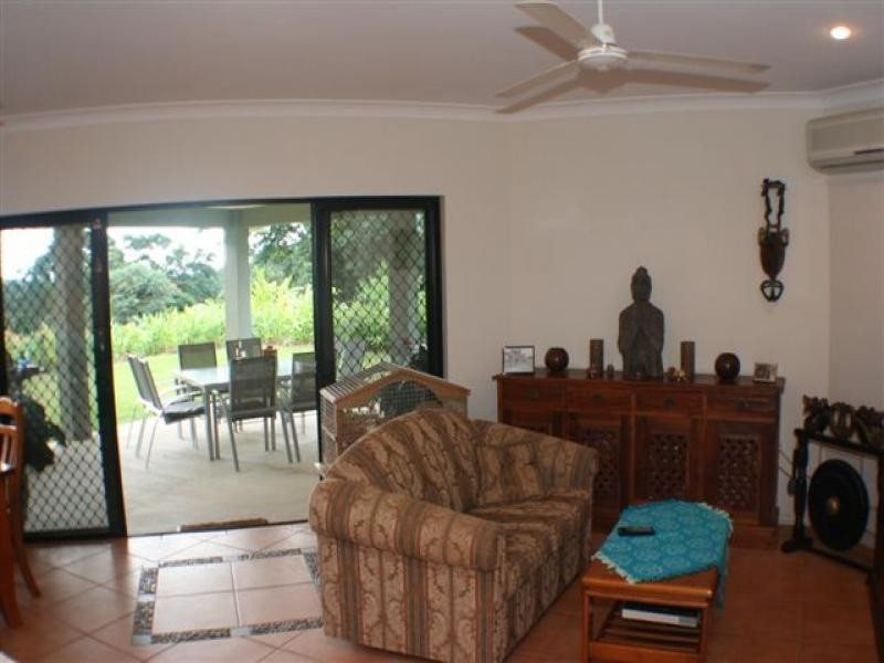 8-10 Brockhurst Close, Redlynch QLD 4870