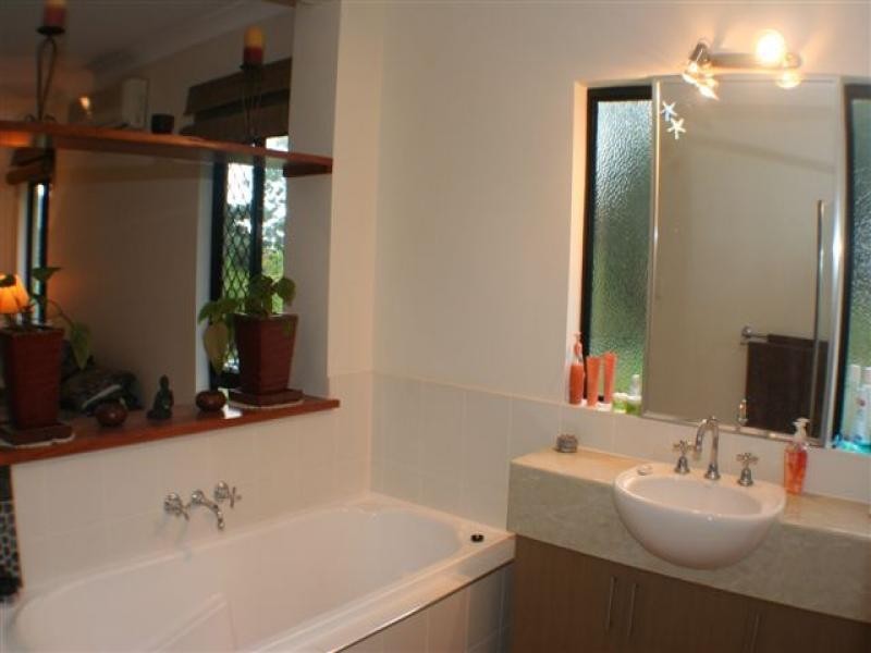 8-10 Brockhurst Close, Redlynch QLD 4870