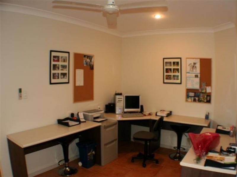 8-10 Brockhurst Close, Redlynch QLD 4870