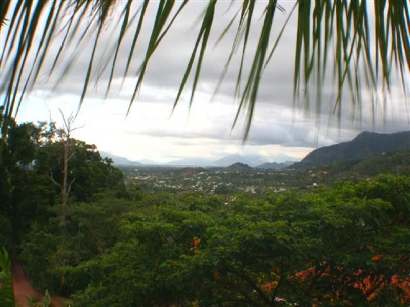 73 Summerhill Drive, Mooroobool QLD 4870