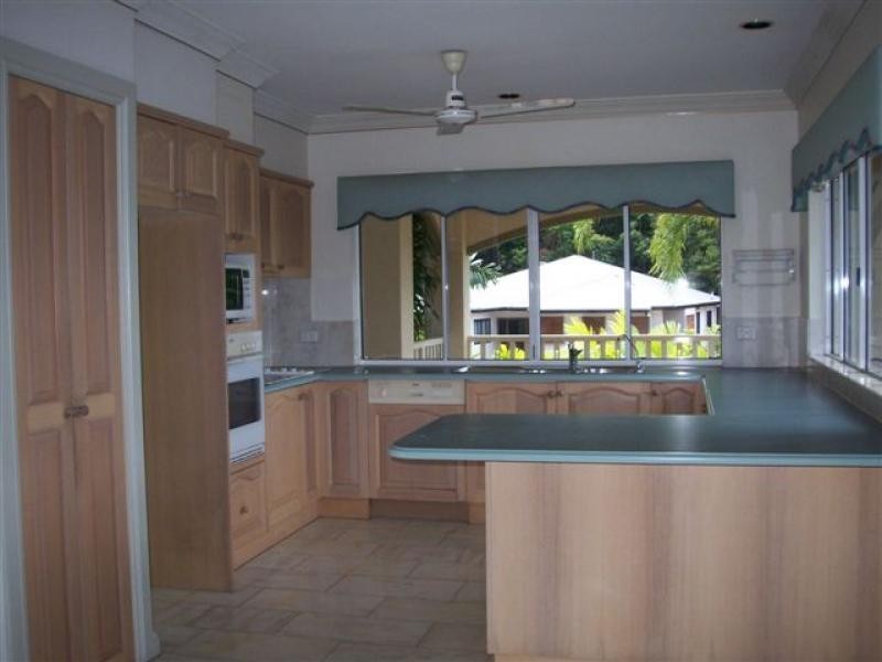 73 Summerhill Drive, Mooroobool QLD 4870