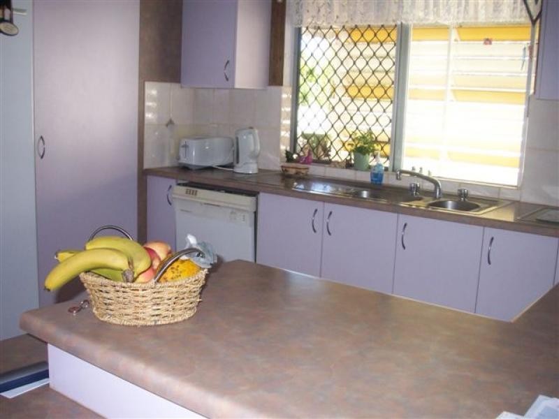 5 Miles Street, Manoora QLD 4870