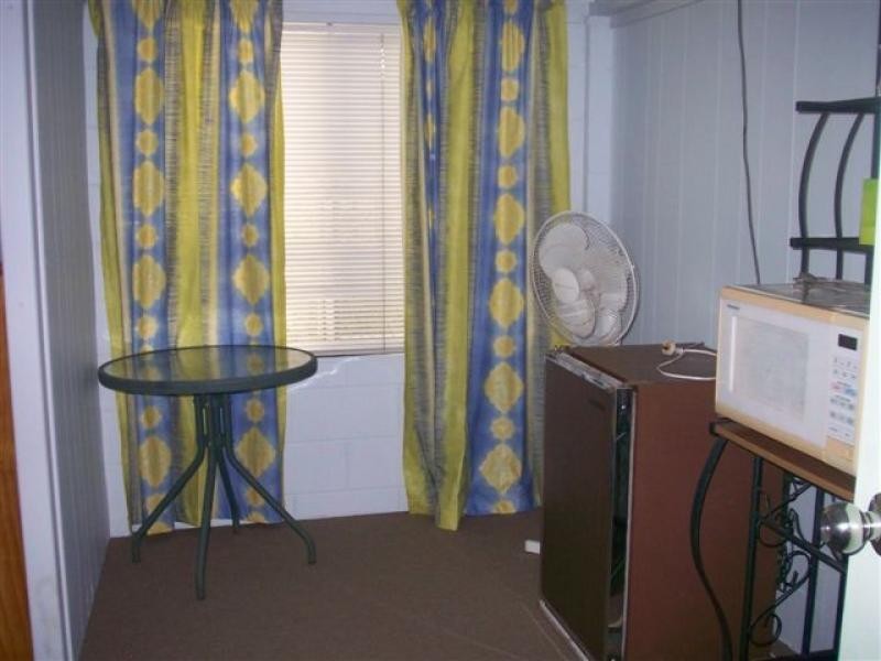 5 Miles Street, Manoora QLD 4870