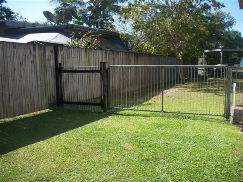 5 Miles Street, Manoora QLD 4870