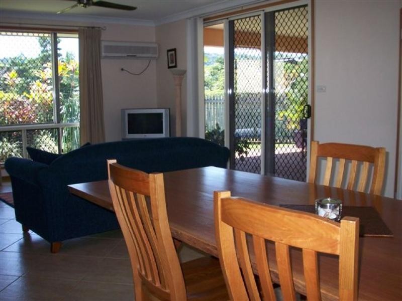 32 Chapel Close, Brinsmead QLD 4870