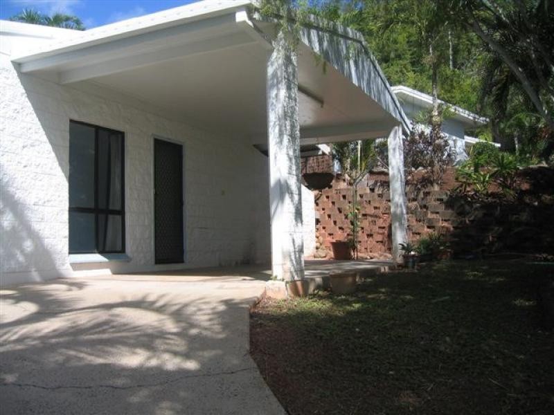 6 Delaney Close, Kanimbla QLD 4870