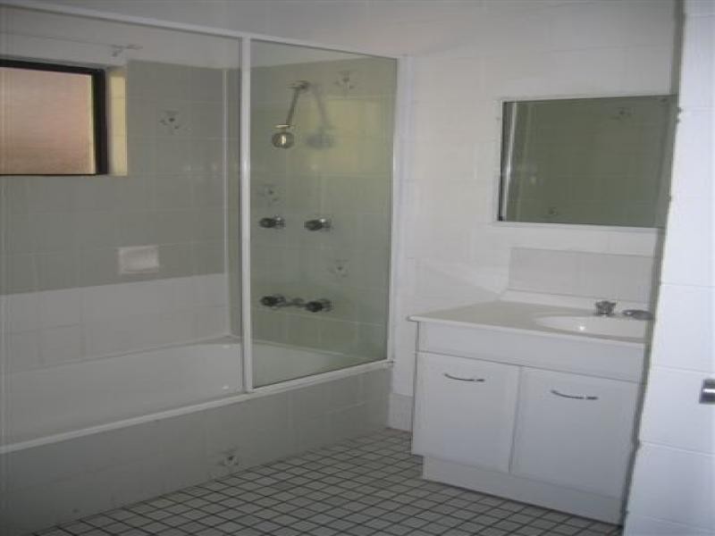 6 Delaney Close, Kanimbla QLD 4870