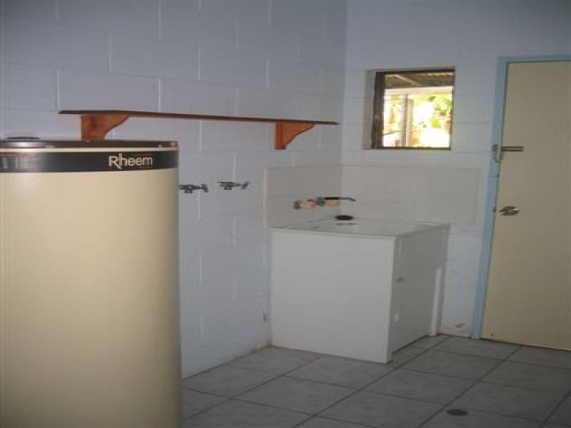 6 Delaney Close, Kanimbla QLD 4870