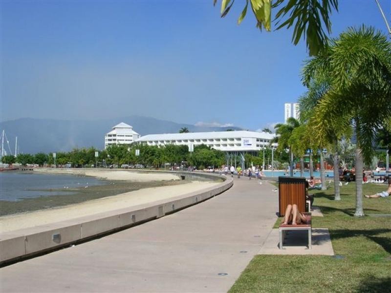 83 Esplanade, Cairns QLD 4870