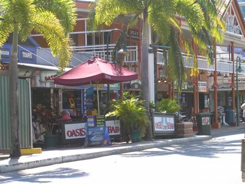 83 Esplanade, Cairns QLD 4870