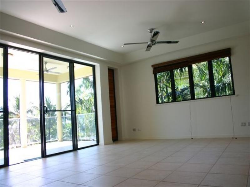 6/31 Sims Esplanade, Yorkeys Knob QLD 4878