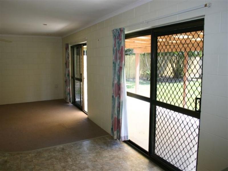 26 Stirling Street, Whitfield QLD 4870