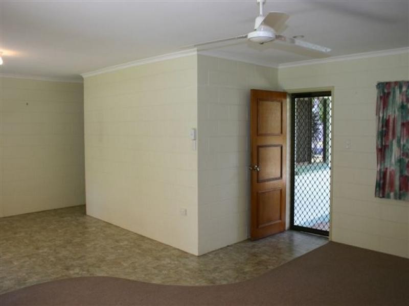 26 Stirling Street, Whitfield QLD 4870