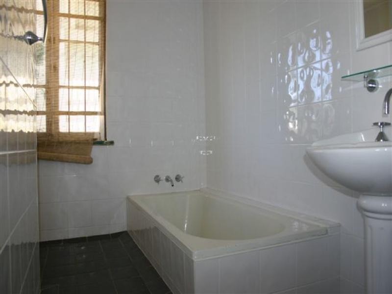 19 Boland Street, Westcourt QLD 4870