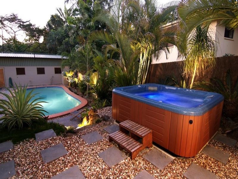 7 Brady Close, Brinsmead QLD 4870