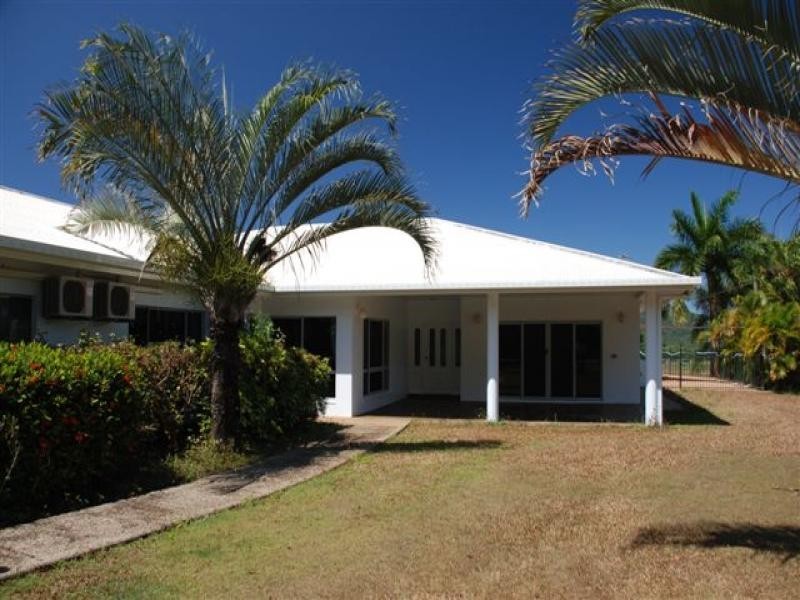 126 Harvey Road, Redlynch QLD 4870