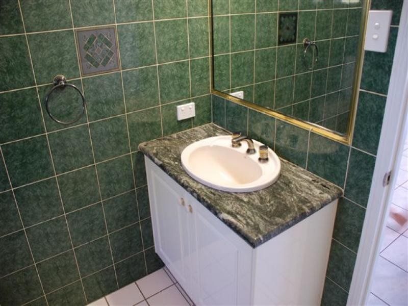 126 Harvey Road, Redlynch QLD 4870