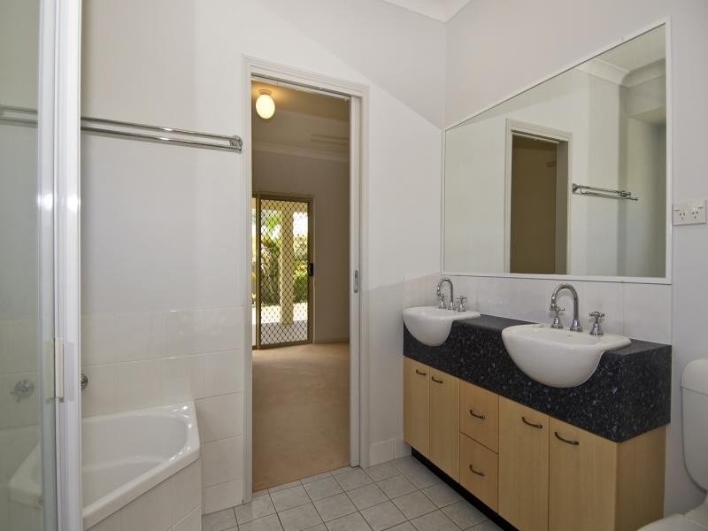 35 Greenock Way, Brinsmead QLD 4870