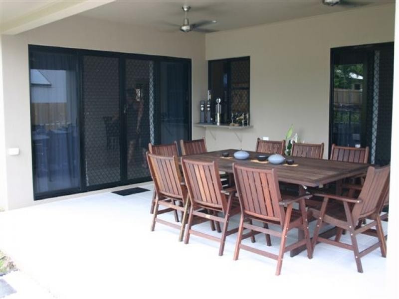 34 Regent Avenue, Redlynch QLD 4870