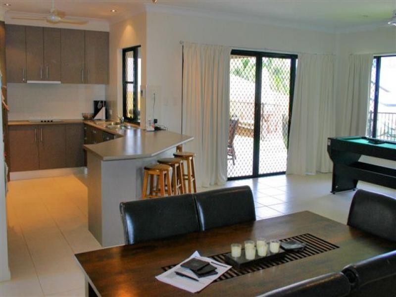 34 Regent Avenue, Redlynch QLD 4870