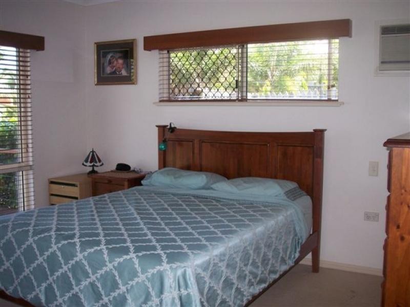 16 Barcoo Close, Bentley Park QLD 4869