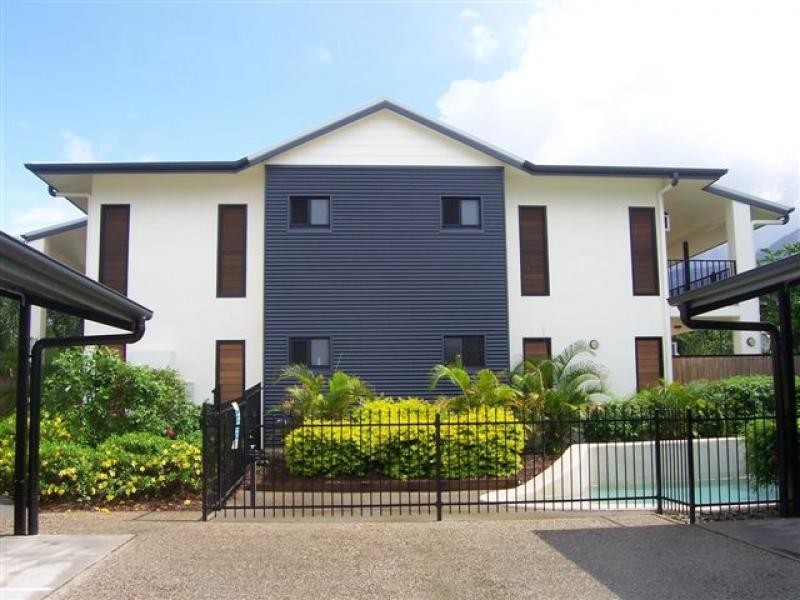 2/6 Short Street, Redlynch QLD 4870