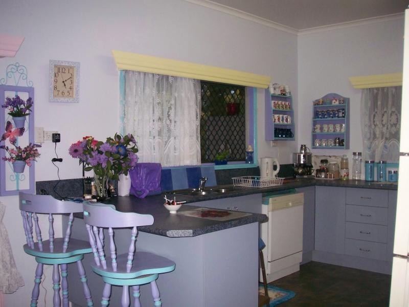 42 Collinson Street, Westcourt QLD 4870