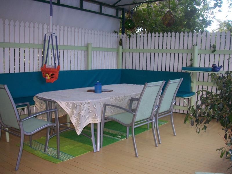 42 Collinson Street, Westcourt QLD 4870