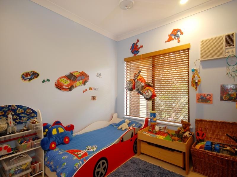 2 Beck Close, Bentley Park QLD 4869