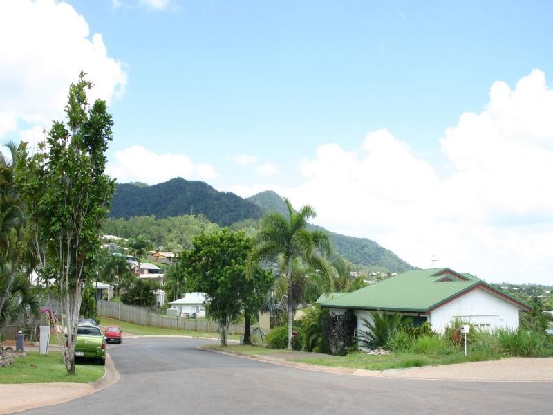 28 Allinga Close, Bentley Park QLD 4869