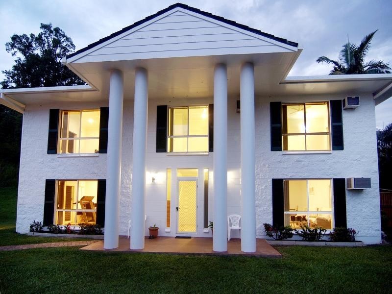 9 Sandpiper Court, Bayview Heights QLD 4868