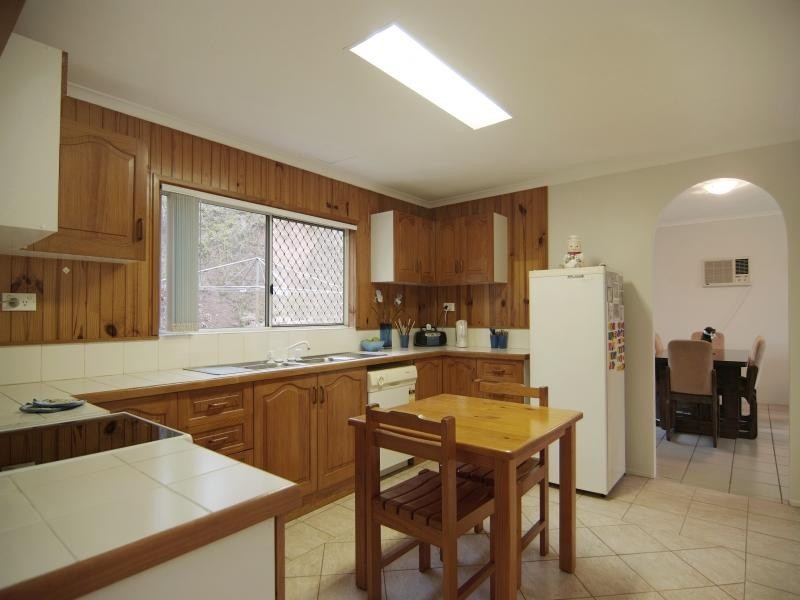 9 Sandpiper Court, Bayview Heights QLD 4868