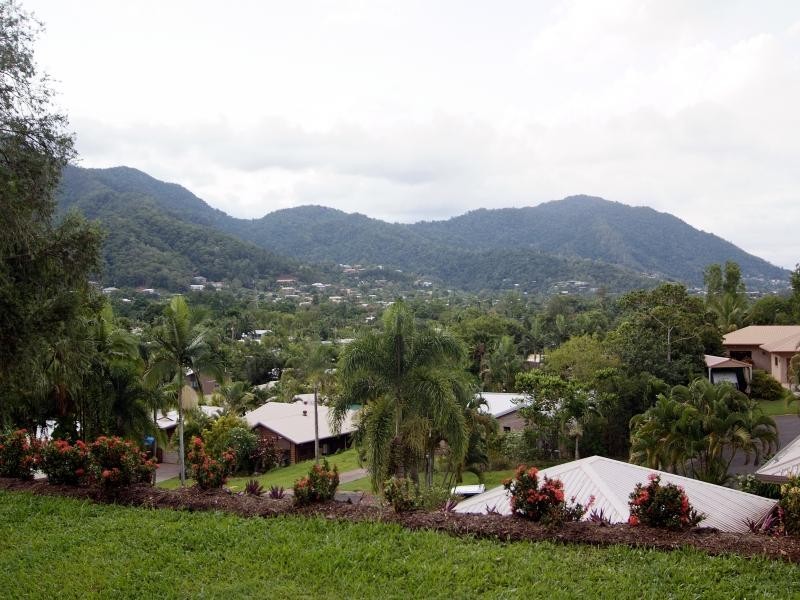 9 Sandpiper Court, Bayview Heights QLD 4868