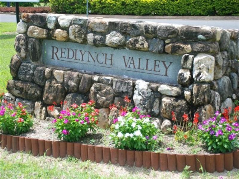 29 Huntley Crescent, Redlynch QLD 4870