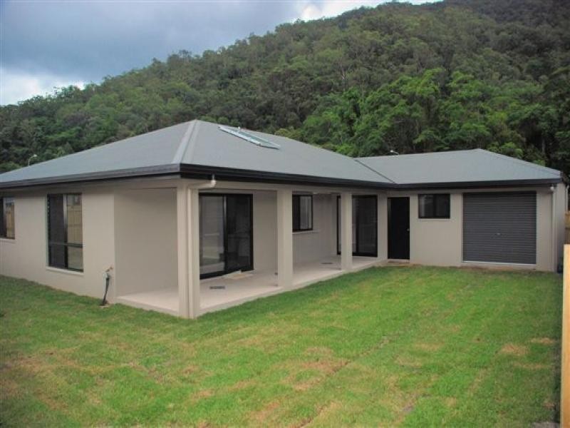 29 Huntley Crescent, Redlynch QLD 4870