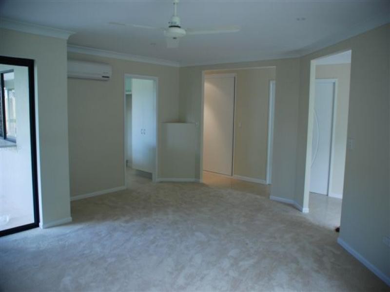 29 Huntley Crescent, Redlynch QLD 4870