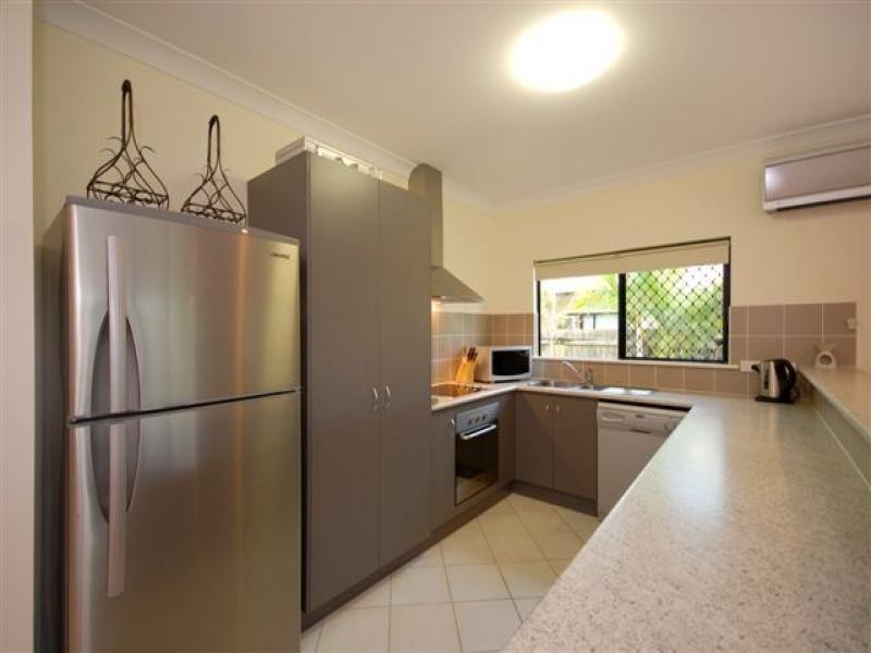 5 Surtees Close, Bentley Park QLD 4869