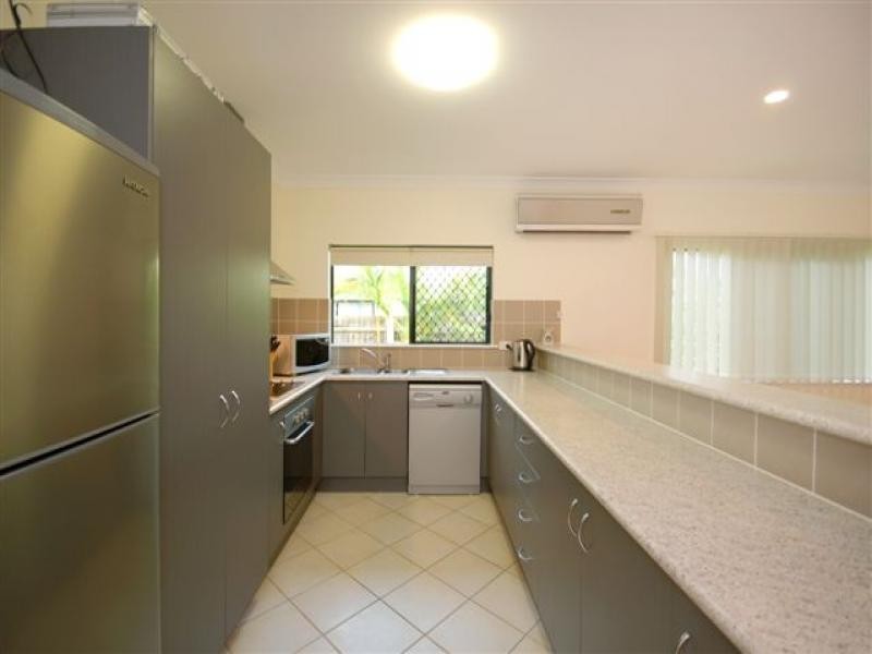 5 Surtees Close, Bentley Park QLD 4869
