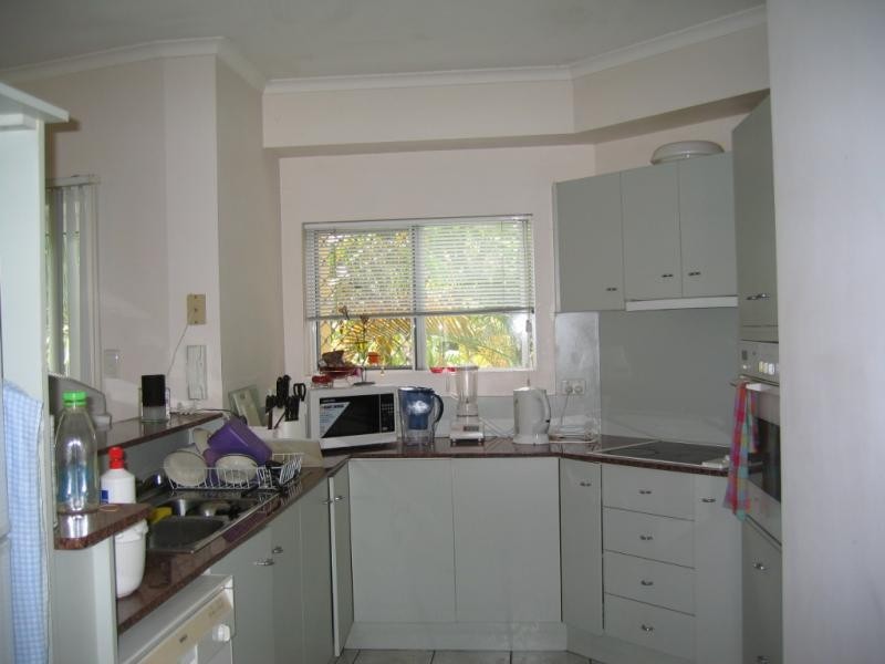 8/25 Digger Street, Cairns North QLD 4870