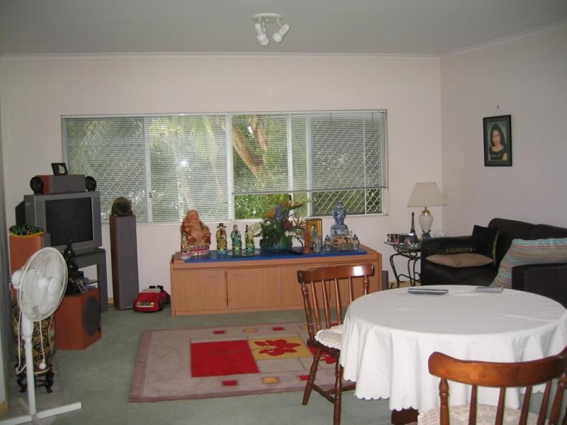 8/25 Digger Street, Cairns North QLD 4870