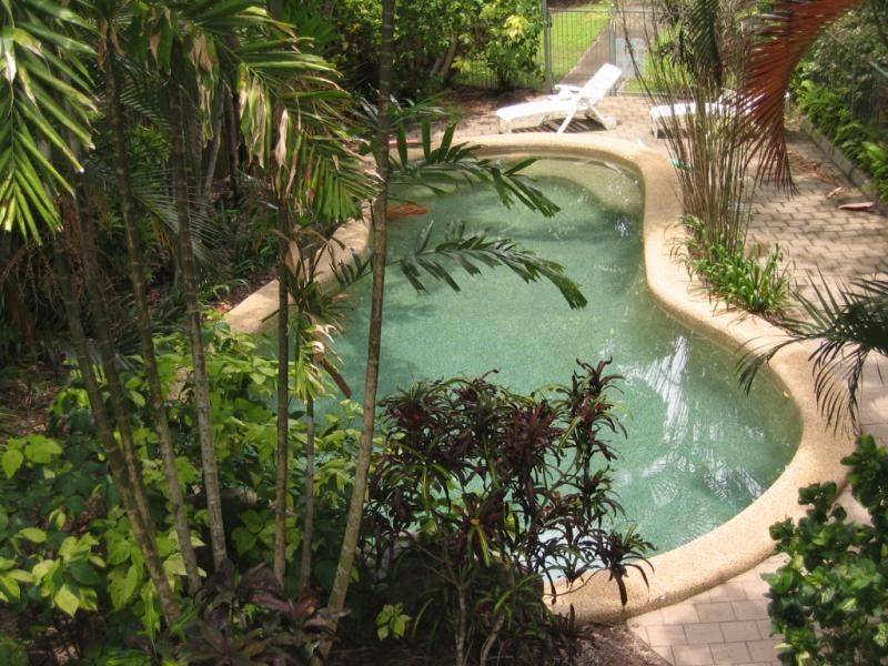 8/25 Digger Street, Cairns North QLD 4870