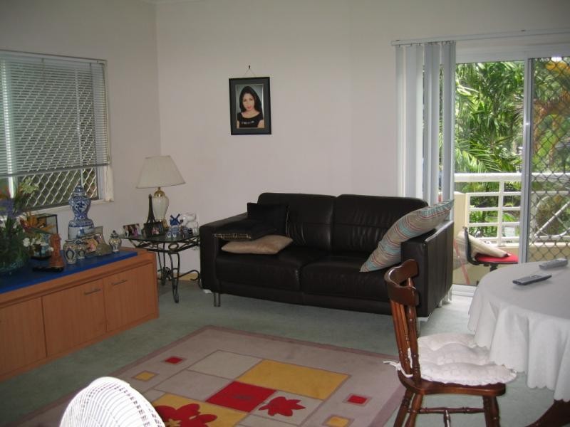 8/25 Digger Street, Cairns North QLD 4870