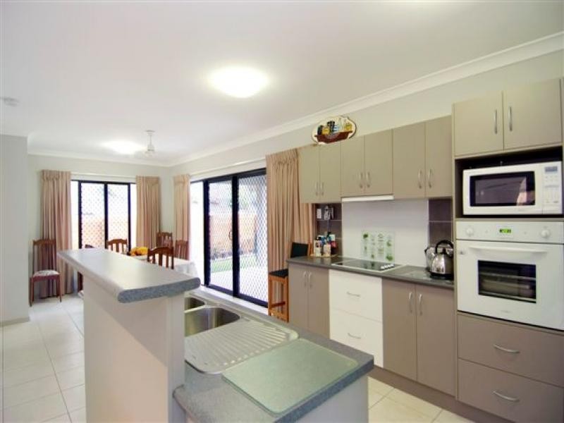 20 Five Span Close, Brinsmead QLD 4870