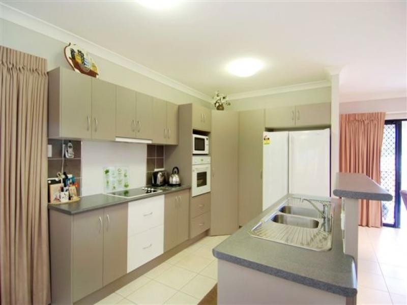 20 Five Span Close, Brinsmead QLD 4870