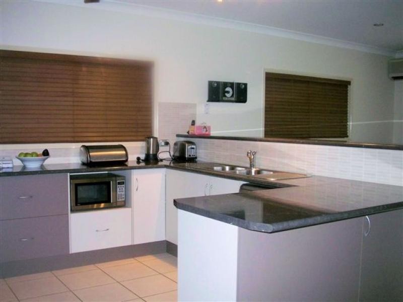 33 Goodsell Drive, Bentley Park QLD 4869