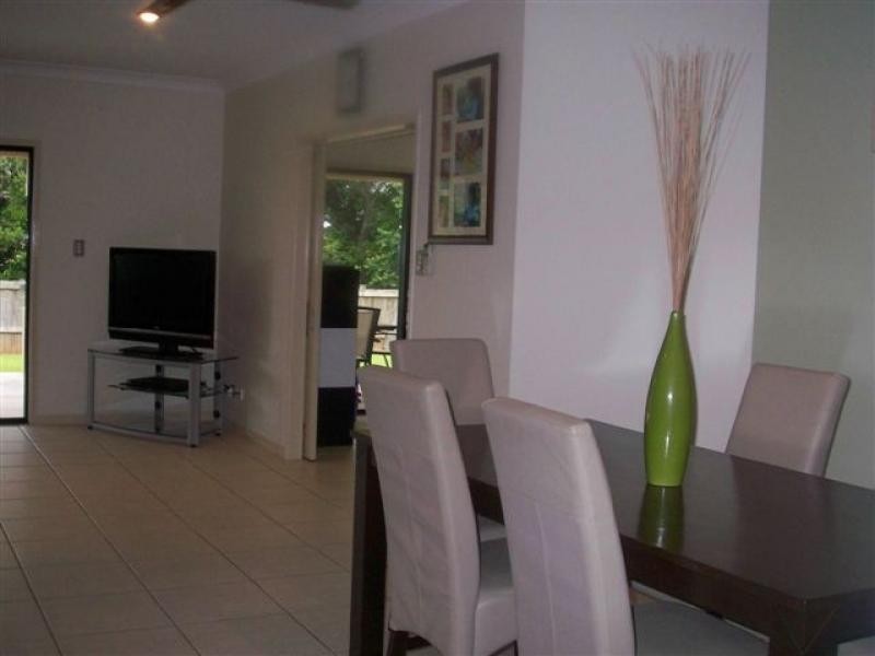 33 Goodsell Drive, Bentley Park QLD 4869