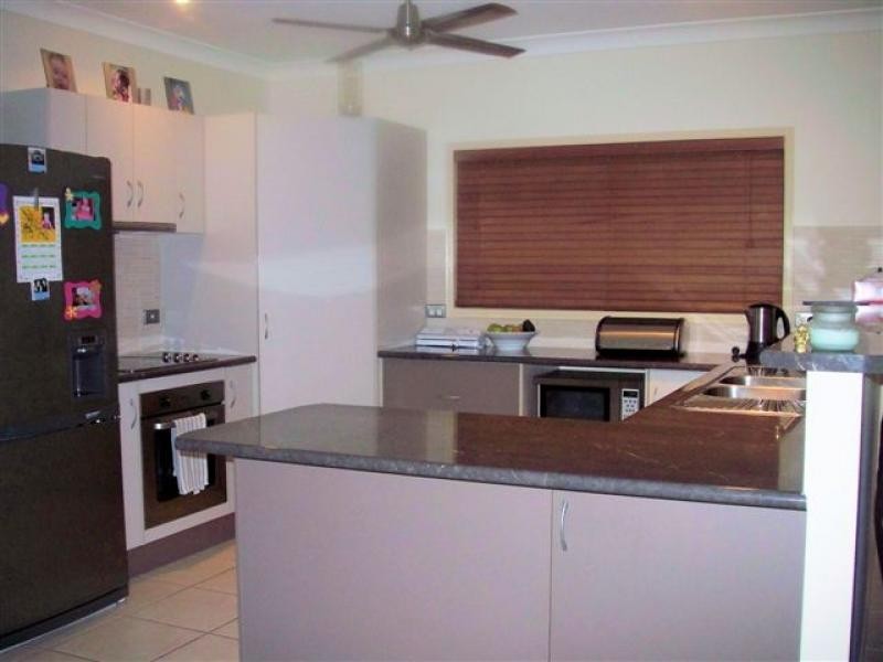 33 Goodsell Drive, Bentley Park QLD 4869